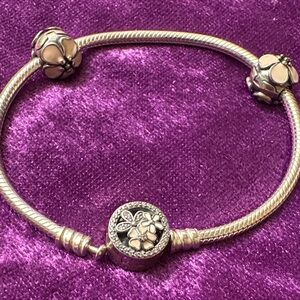 Pandora Elegant Silver Poetic Bloom Bracelet With 2 Cherry Blossom Clips.